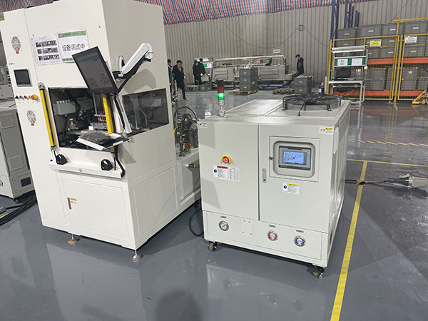 新能源模溫機(jī)設(shè)備